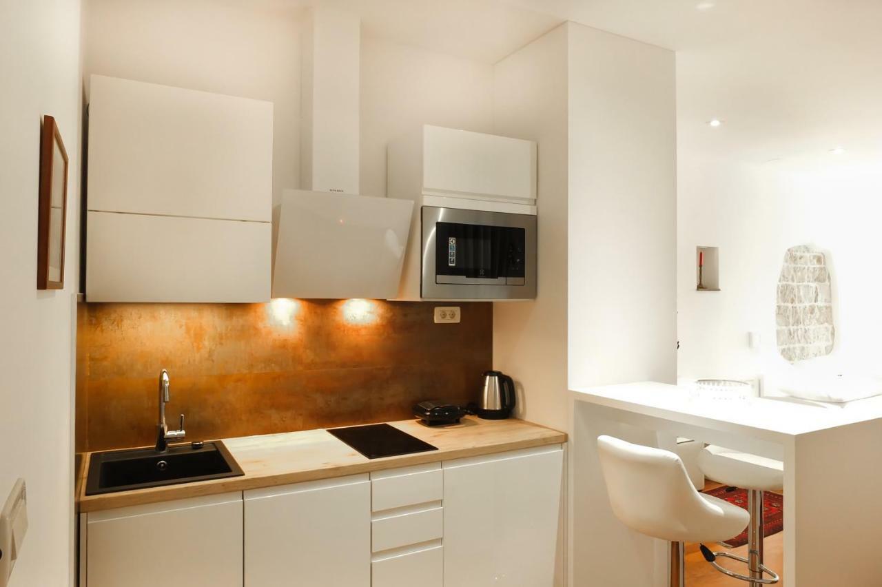 Old Square Studio Apartment สปลิท ภายนอก รูปภาพ