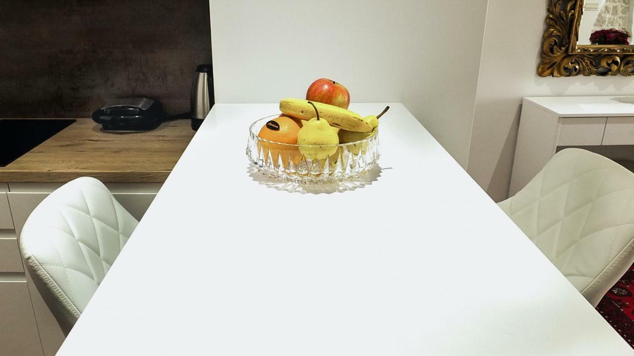 Old Square Studio Apartment สปลิท ภายนอก รูปภาพ
